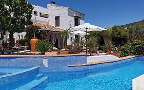 Aparthotel Finca Los Arcos Comares  España